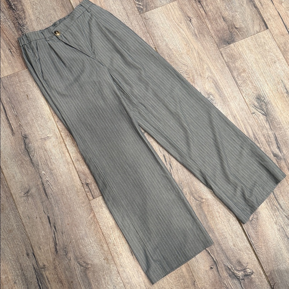 🩶 Fashion Nova Gray Pinstripe High Waist Dress Pants – Size XS